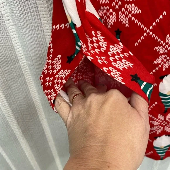 5 Pack Gnome Holiday Christmas Sleep Shirt Gown with pockets- Size 2X / 3X NWT - Picture 7 of 10
